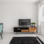 Altido Smart Flat With 2 Balconies