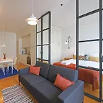 Flh S. Bento Blossom Studio