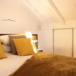 Living Aliados Mezzanine Flat W/ Ac