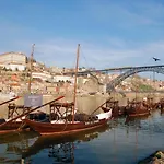Poveiros Studio Porto Downtown - By Guest Spa
