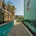 Oporto Pool Apartment By Vacationy