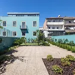 Oporto Swimming Pool House
