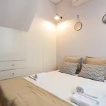 Charming T2 By Indulge Porto Flats