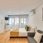 Bonjardim Downtown Apartments By Da\'Home