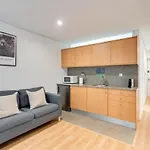 Bonjardim Downtown Apartments By Da\'Home