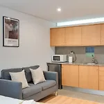 Bonjardim Downtown Apartments By Da\'Home