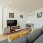 Modern & Stylish Apartments By Vacationy