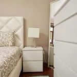 Mercadores Apartment By Jc