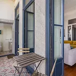 Stylish Downtown Apartment