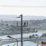 Guestready - Over The River