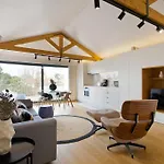 Boutique Rentals-Primrose Terrace&Garage