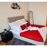 Rentalist Apartaments- Santa Catarina