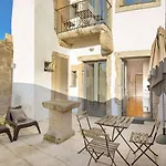 Oldcity Design Apartments