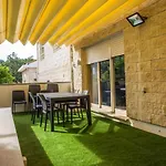 Elegant Villa In Porto With Pool & Jacuzzi