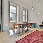Adorable Apartments In Great Area