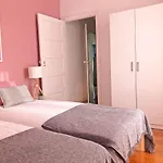 Cozy 3 Room Apartment Near House Of Music