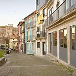 Apartment Near Sao Bento Station