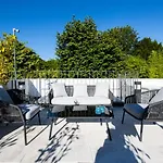 Gallery Hostel
