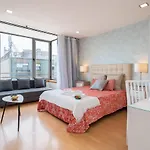 Bright Quiet Flats W/ Terrace