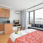 Bright Quiet Flats W/ Terrace