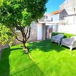 Porto\'s Garden Mezzanine