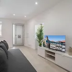 Welcoming Adorable House - Ace Location