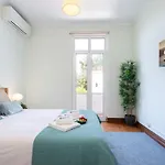 Host Wise - Classy Amazing Flats