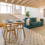 Central Stunning Duplex W/ Patio By Lovelystay