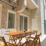 Central Stunning Duplex W/ Patio By Lovelystay
