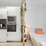Minimalist Studio City Centre