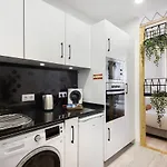 Minimalist Studio City Centre