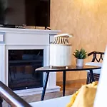 Central 2Br Marques By Lovelystay