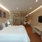 715 Gale Apartment Wi-Fi, Estacionamento