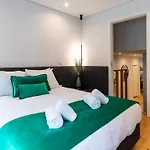Premium 2Br Flat Near Santa Catarina By Lovelystay