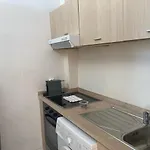 Path Biblioteca Apartment