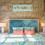 Central Cozy Stay 2 Ac Near Metro