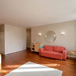 Cardosas Square Luxury Apartments By Porto City Hosts