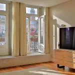 Cardosas Square Luxury Apartments By Porto City Hosts