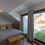 Top Floor Apartment With Sunny Balconies