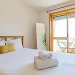 Cozy Downtown Apartment By Unique Hosts