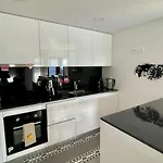 Cozy Apartment, Invicta City Opo