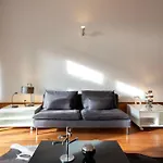 Fontainhas Flat: Balcony & Parking
