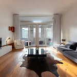 Fontainhas Flat: Balcony & Parking