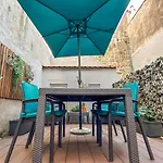 Almada Apartments 468