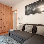 Almada Apartments 468