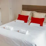Luminous Apartment In The Heart Of Porto