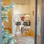 Luminous Apartment In The Heart Of Porto