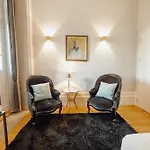 Oporto Guest Luxus Garden