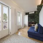 S. Bento Downtown Apt
