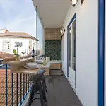 S. Bento Downtown Apt